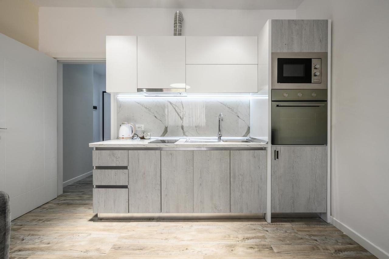 Miku Apartment-City Walk 1Bd Stylish Apartment Тирана Екстер'єр фото